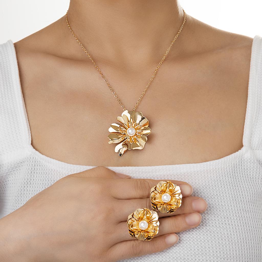 1 pair of earrings+1 necklace simple and fashionable multi-layer petal earrings imitation pearl flower pendant necklace