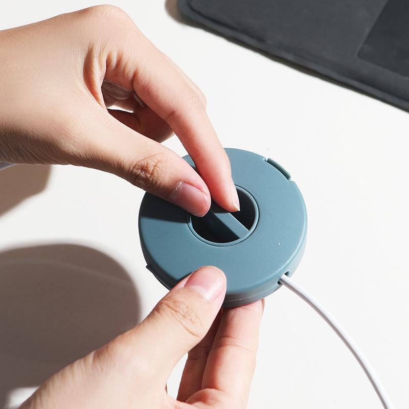 Portable Travel Cable Organizer & Cord Holder with Winding Clips