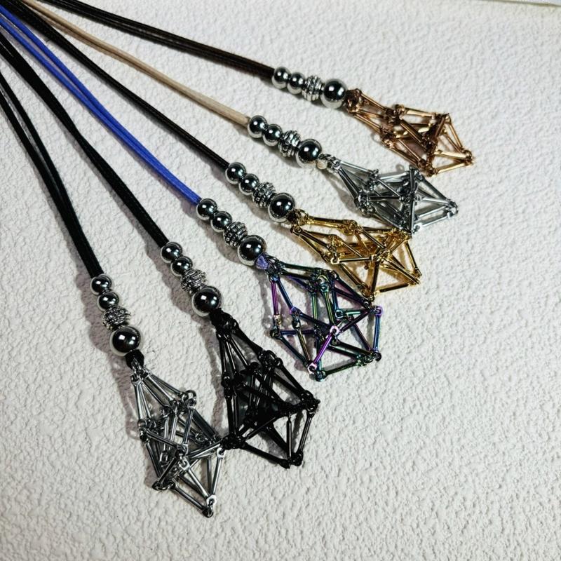 Fashionable Adjustable Metal Cage Necklace Crystal Holder Pendant Neckchain For Men Women Stylish Jewelry Accessories
