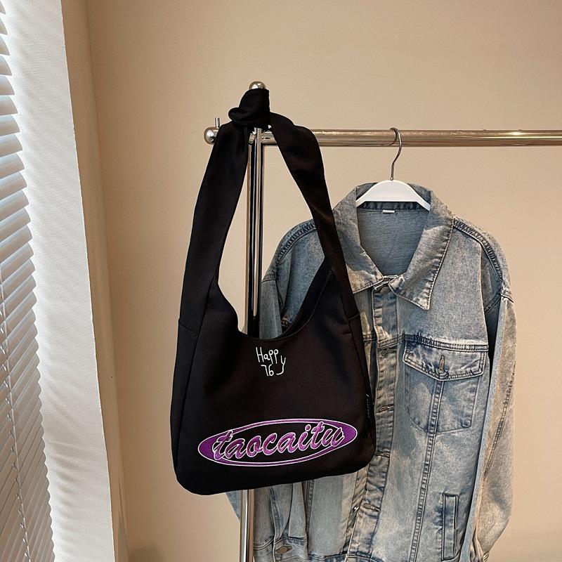 

2025 new niche design shoulder bag large capacity foreign style casual fashion simple women s bag tide shopping tote bag