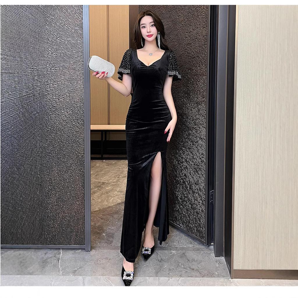 Black Evening Dress Women's High Sense Velvet Hot Diamond Niche Banquet Host Temperament Fishtail Sexy Deep V Long Dress
