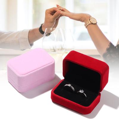 Schmuckherstellung – Verpackung & Präsentation von Schmuck