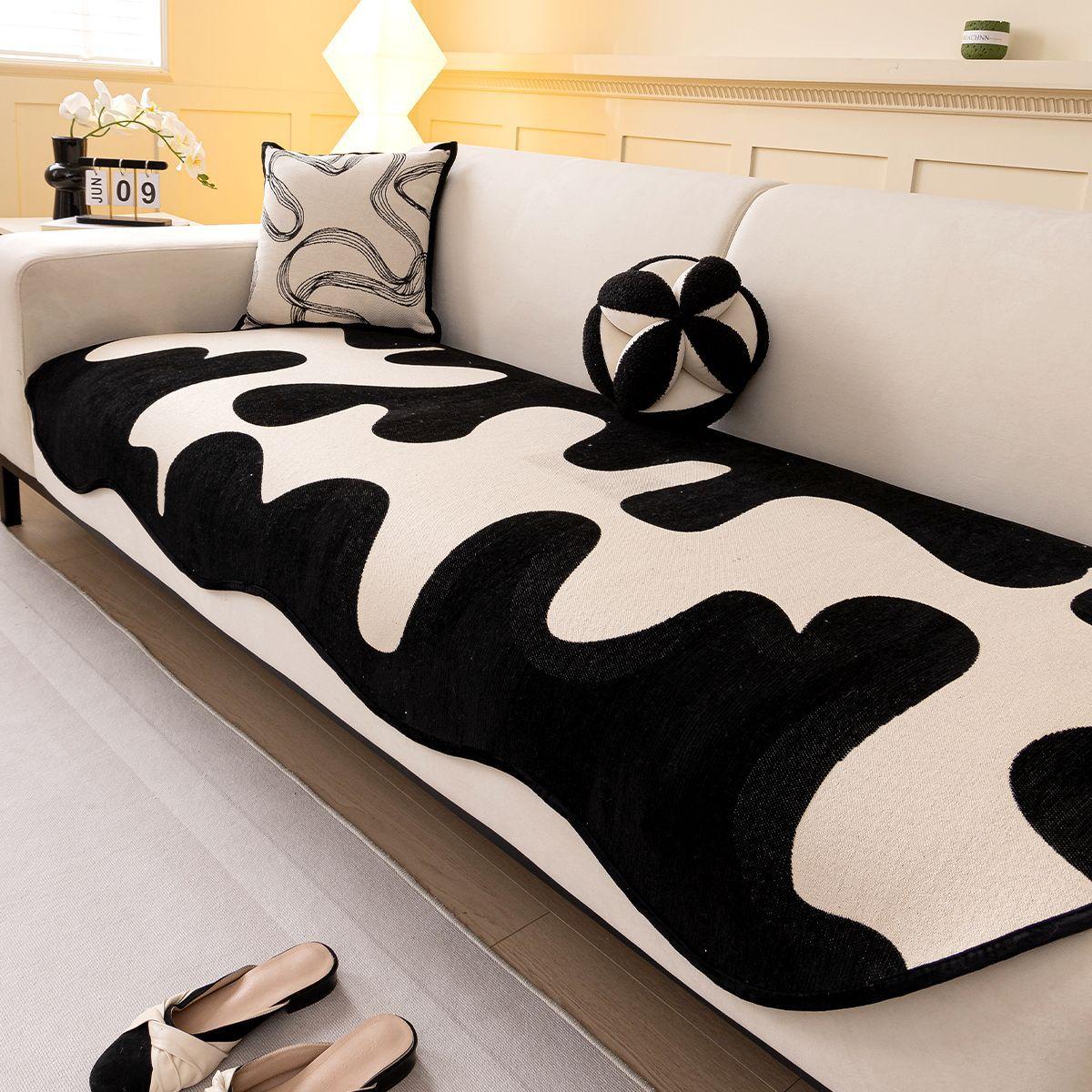 

Nordic Special-Shaped Sofa Cushion Is Universal In All Seasons New Leather Sofa Seat Cushion Fixed Non-Slip Sofa Cover Cloth Towel 70*70cm