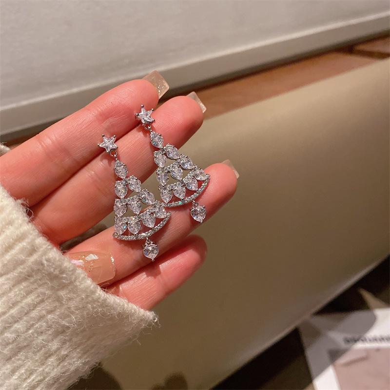 Elegante grenzüberschreitende Weihnachtsbaum-Quastenohrringe für Damen
