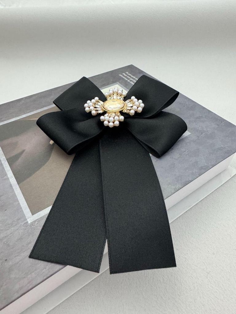 Versatile French Pearl Bow Tie and Brooch for Clothing Necklines