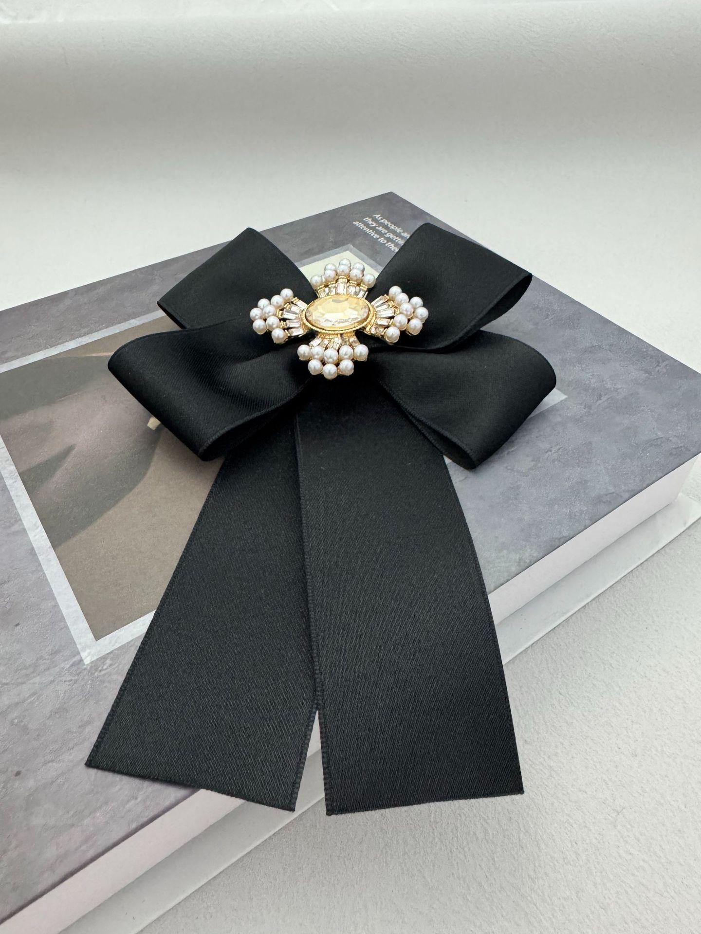 Versatile French Pearl Bow Tie and Brooch for Clothing Necklines