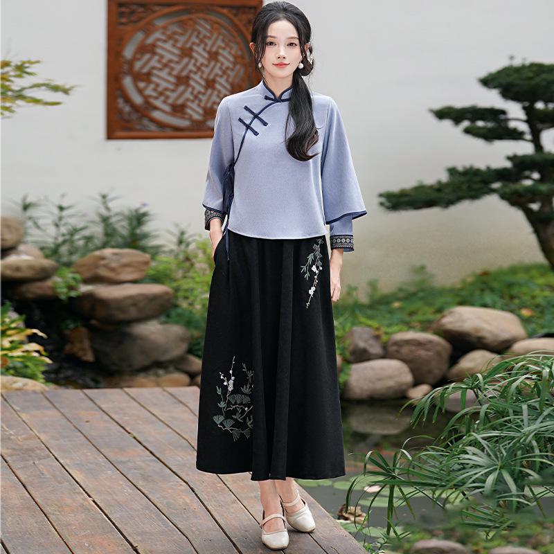 Retro Student Cheongsam Hanfu Women's Two-Piece Set - Diagonal Placket & Frog Buttons Tea Suit