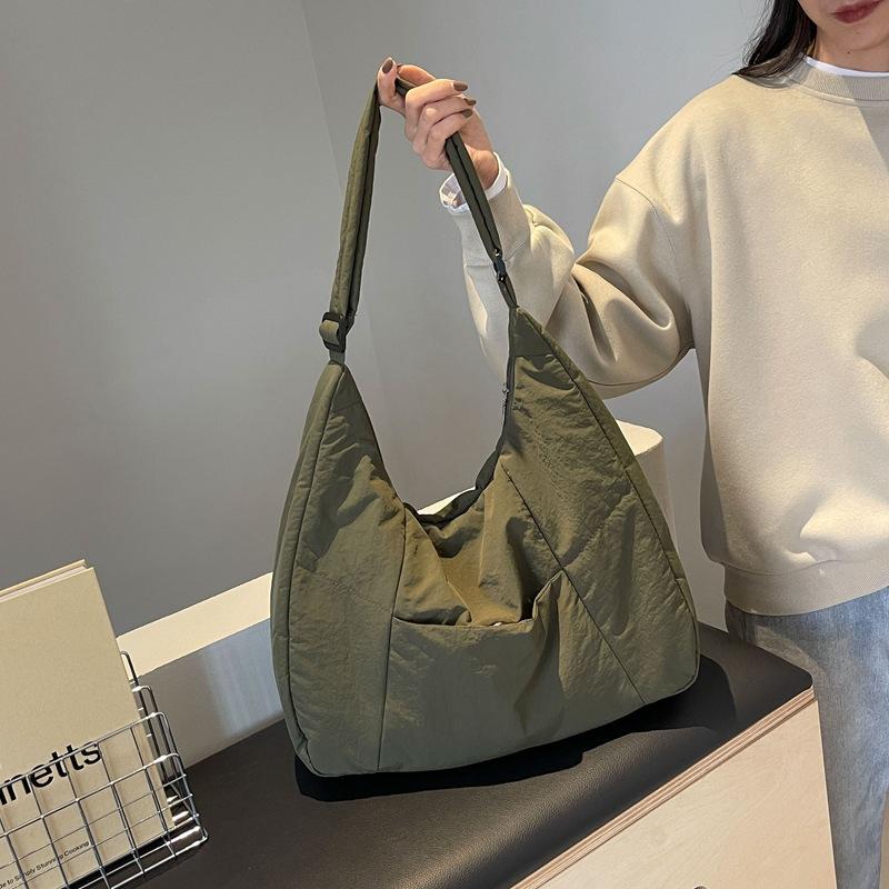 2025 autumn new large-capacity dumpling bag simple cotton clothes Korean version crossbody women's shoulder bag