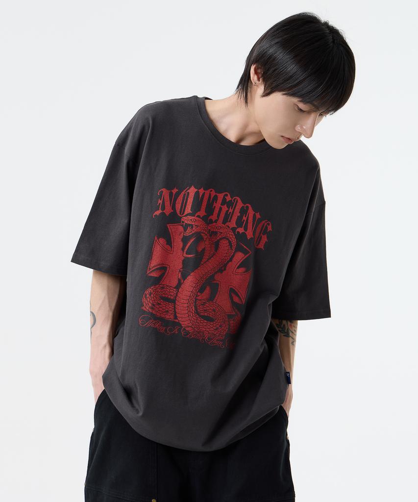 Nasttingijeubeleoldaenmi Snake Graphic Tee_Charcoal