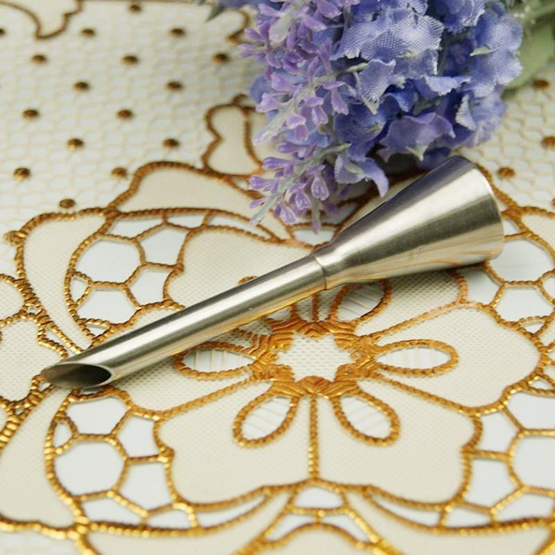 Pieno grietinėlės glazūra vamzdelių antgalių antgaliai Fondant Puffs torto dekoravimas SugarCraft desertas