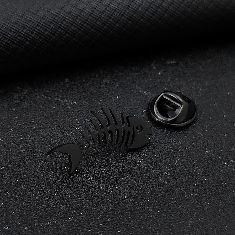 Hollow Design Fish Bone Badge Stainless Steel Fish Skeleton Lapel Pin Suit Decoration
