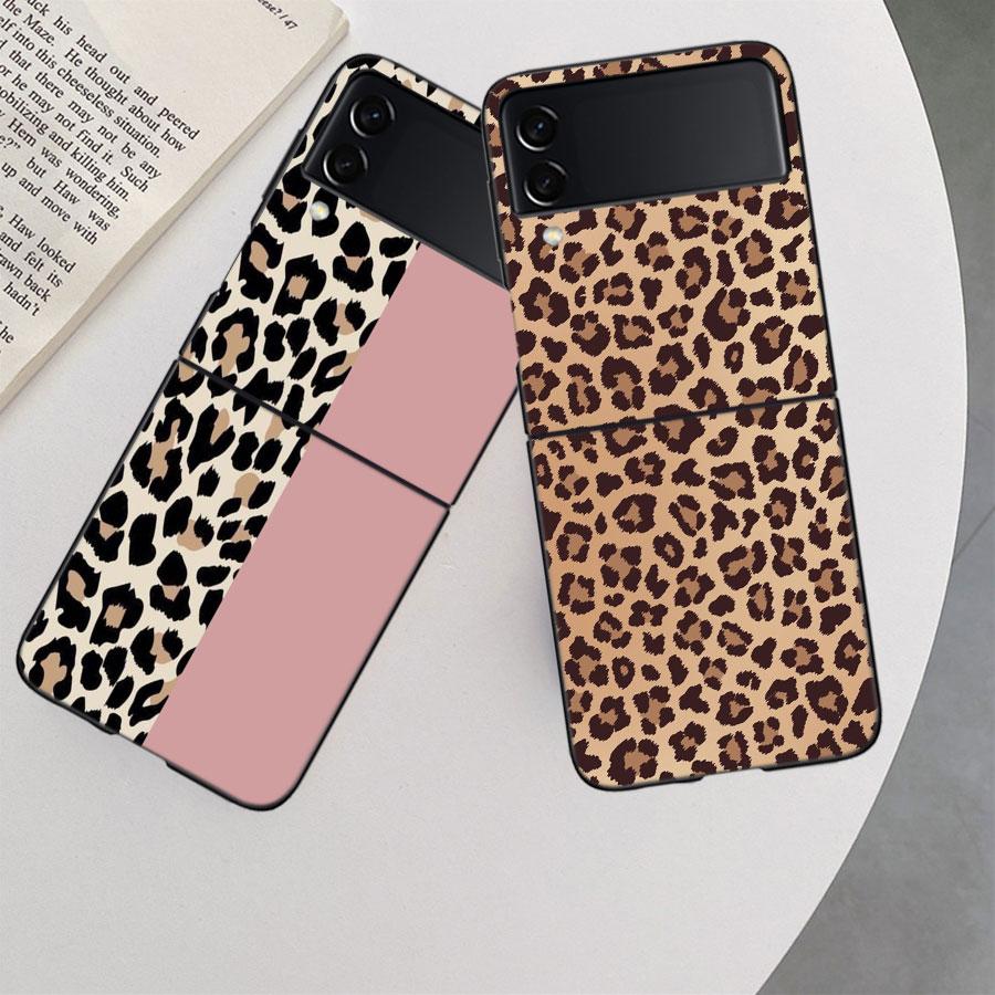 Leopard Print Pink Case For Samsung Z Flip 6 5G Galaxy Z Flip 5 4 3 5G Black Hard Cell Phone Cover Luxury PC Shell Coque