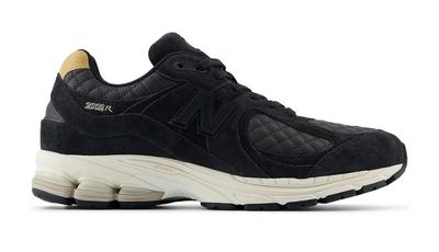 Sneakers New Balance Black 2002R
