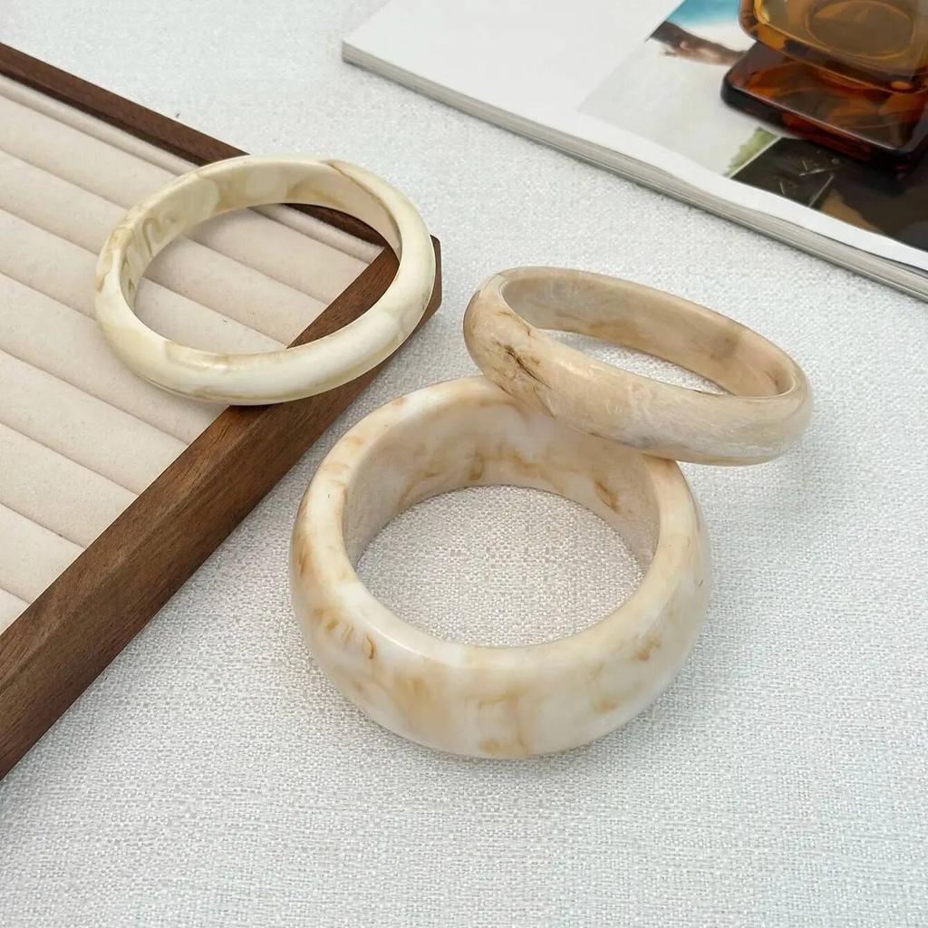 Ingemark 3er-Set Vintage Beige Harz Armreifen für Damen am Handgelenk 2026 Neuer Trend Boho Stapelbare Charm Armbänder Y2K Schmuck Geschenk