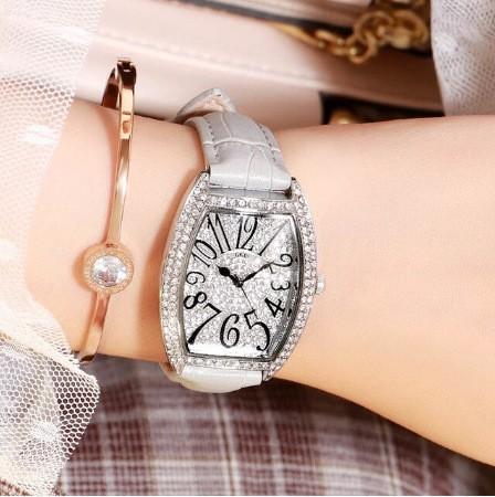 Fashion Square Full Diamond Watch, Wine Barrel Type Women S Watch Gypsy Star Student Watch