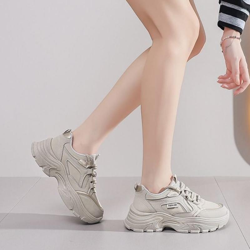 Fashionable Running and Casual Sports Shoes for Women In Spring and Autumn, New Korean Style Fashionable Thick Soled Student Women's Shoes