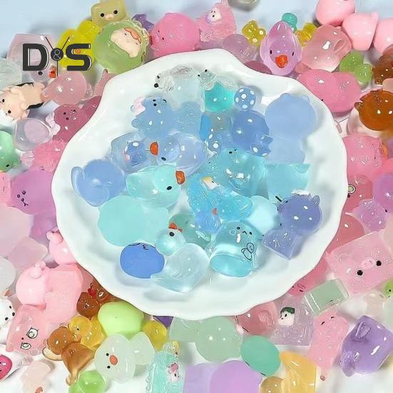 50/100 Pcs Mini Animal Figurines Glow-in-The-Dark Resin Ornaments Tiny Rabbits Dinosaurs Miniature Ornaments for Fairy Garden Micro Landscape Potted