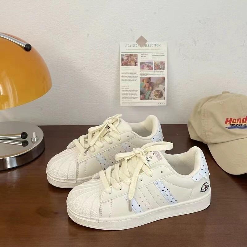 White Shoes Casual Sports Shoes