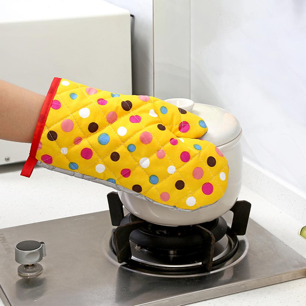 Kitchen Cooking Microwave Oven Gloves Mitts Dot Pot Pad Heat Proof Protected