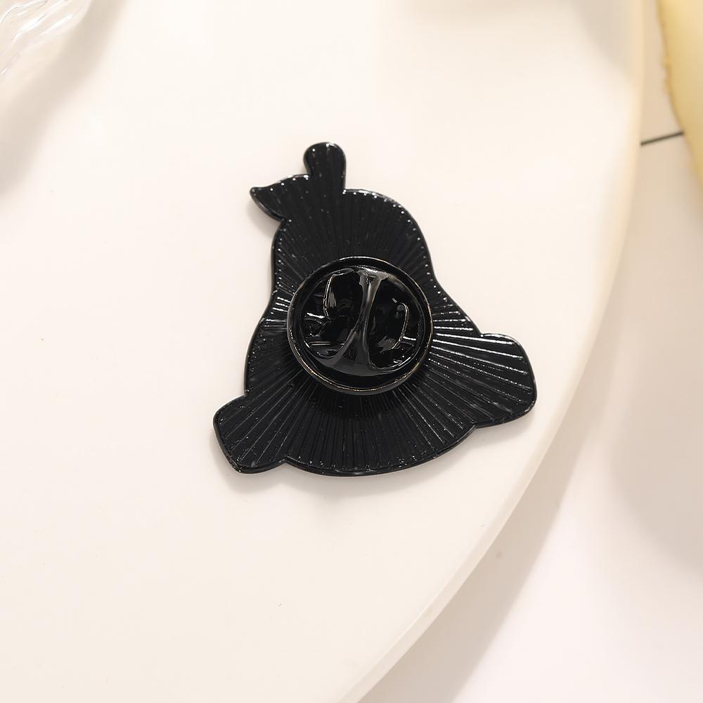 Funny Pear-Fectly Cute Sweet Design Enamel Brooches Cartoon Yellow Fruit Pear Figure Lapel Pins For Women Girls Badge