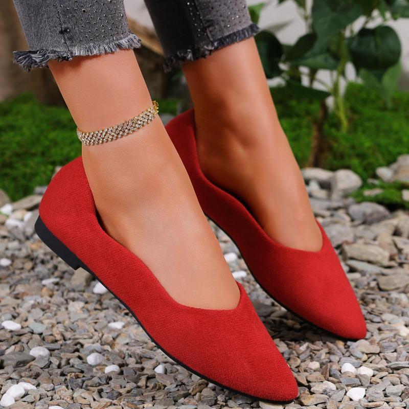 Large size casual flat-bottomed Doudou shoes autumn new pointed soft sole outer wear shallow single shoes women