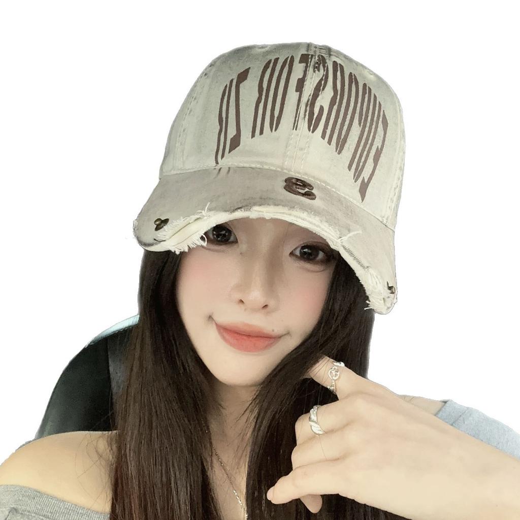American retro letter baseball cap for women, fashionable distressed versatile wide-brimmed cap for large head sizes, makes the face look smaller,