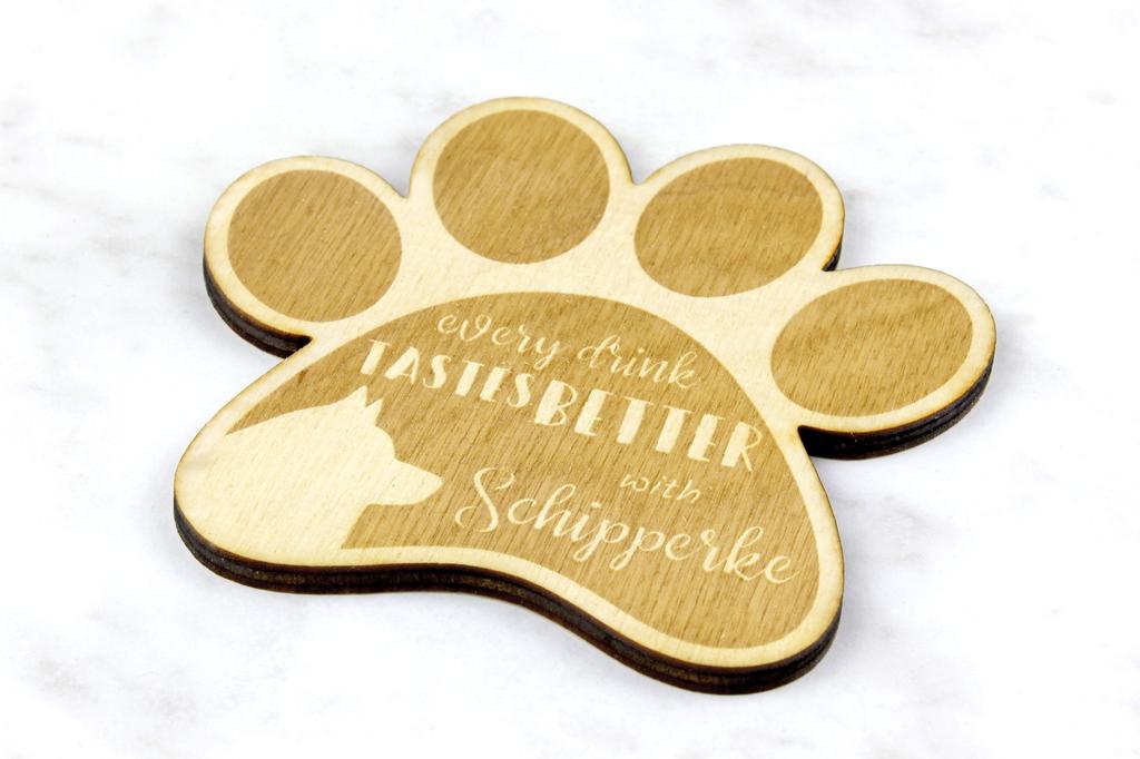 Schipperke, Malý černý ďábel, Malý kapitán - Podtácek pod hrnek, gravírovaný podtácek se psem, dárek pro milovníka psů od značky Art-Dog