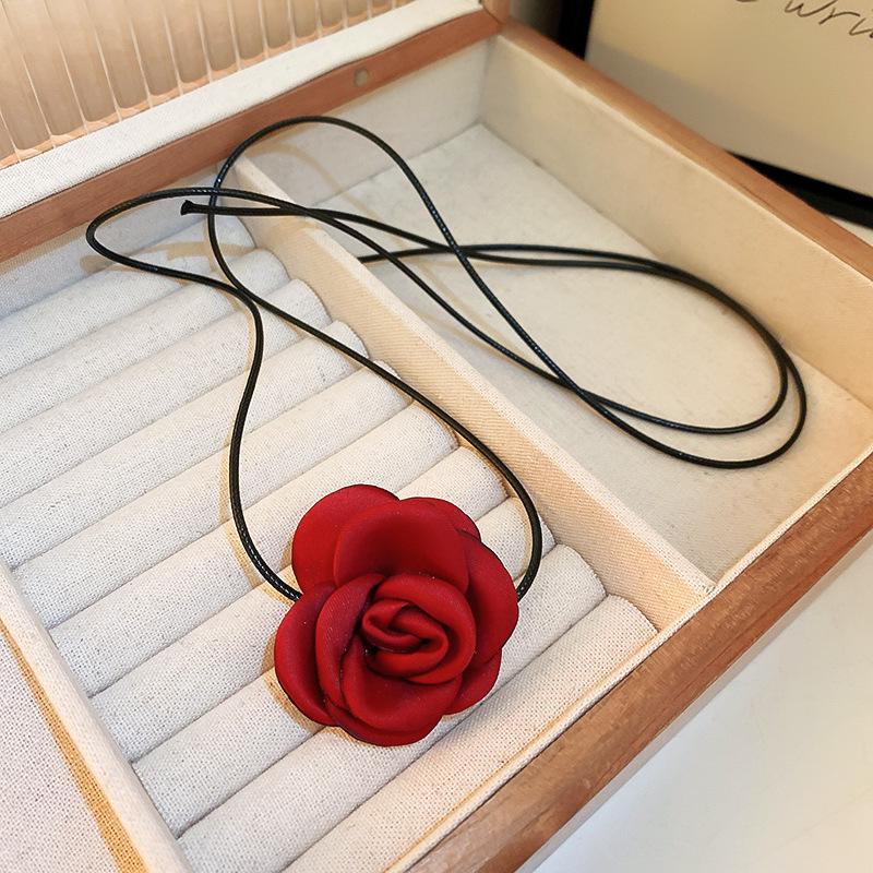 Korean Fashion Pearl Necklace - Extra Long, Elegant Sweater Chain for Autumn/Winter