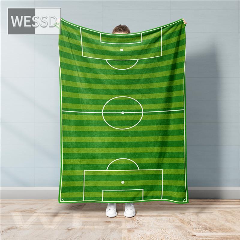 Grüne Fußballdecke für Jungen, niedlicher Cartoon-Fußball-Überwurf, Sofadecke, Tagesdecke, Flanell-Bettlaken