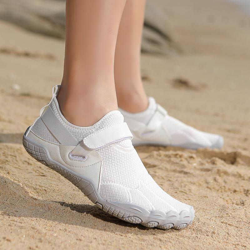 New Couple's Stream-Crossing Shoes Outdoor Swimming Beach Shoes Quick-Drying Breathable Wading Shoes Hiking Mountaineering Five-Toe Shoes