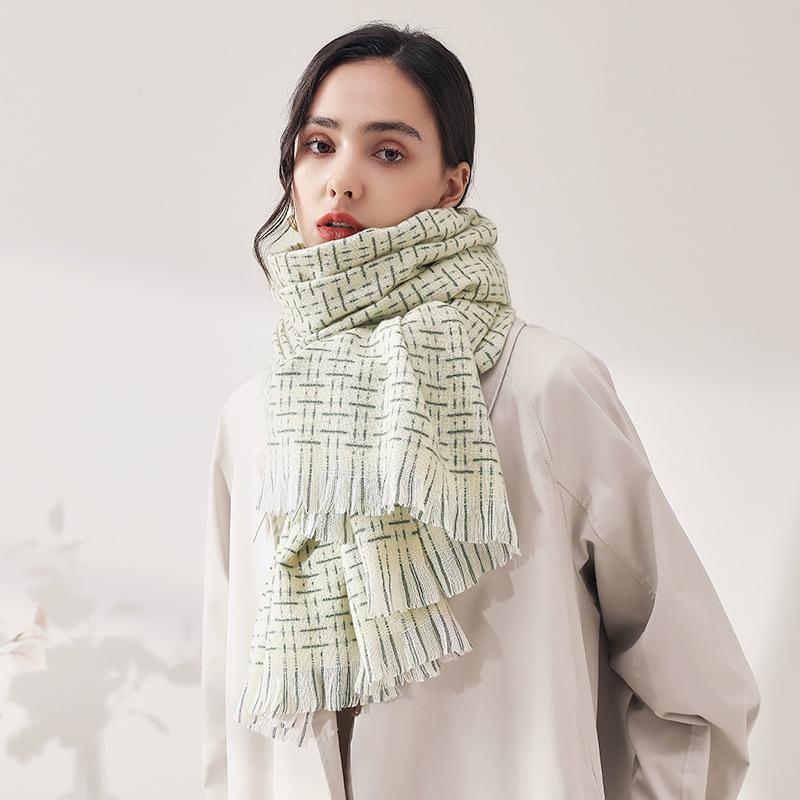 

Scarf women s 2025 winter fresh and sweet imitation cashmere scarf shawl new light-colored striped plaid fringed scarf 70*185CM. рожевий