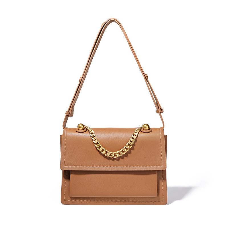 Cowhide mailman female messenger bag, new commuter niche texture single shoulder large capacity chain stray bag