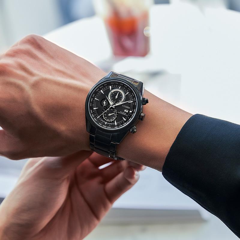 Citizen Orologio da uomo/donna Ecology Drive Collection, movimento al quarzo alimentato dalla luce, cinturino in acciaio inossidabile, unisex AT8265-81E