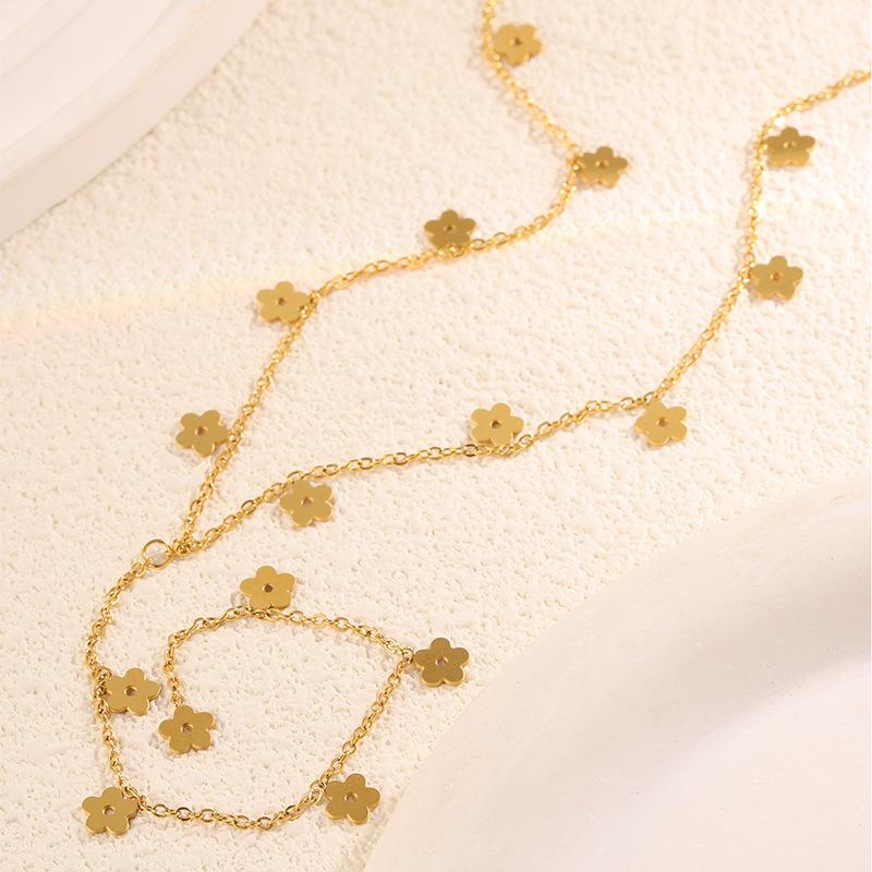 New Fashion Y-shaped Long Chain Five-leaf Flower Pendant Necklace Women's Titanium Steel Necklace Light Luxury High-end Jewelry