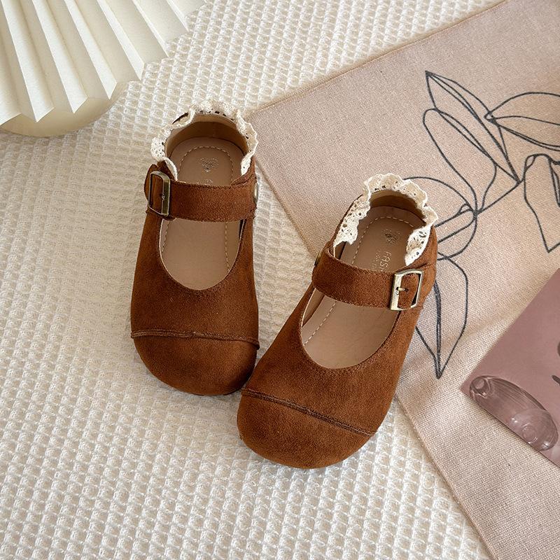 

Весенняя мода 2025 года, кружевные матовые туфли Мэри Джейн для маленькой девочки, милые ретро детские туфли с мелким вырезом, круглым носком, из маленькой кожи 21