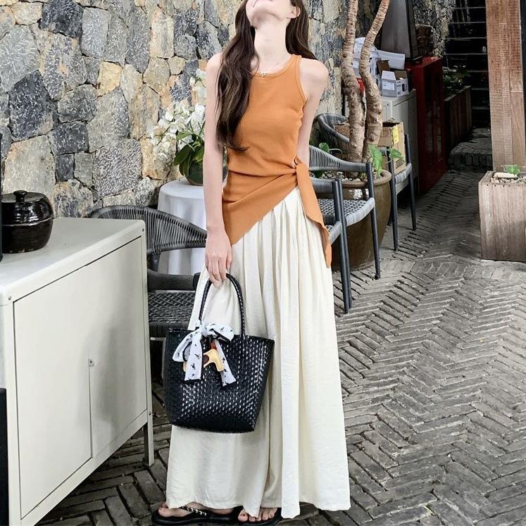 Korean version of splicing sleeveless vest trousers suit, trendy girl summer commuter style, little fairy wear, summer 2026 S