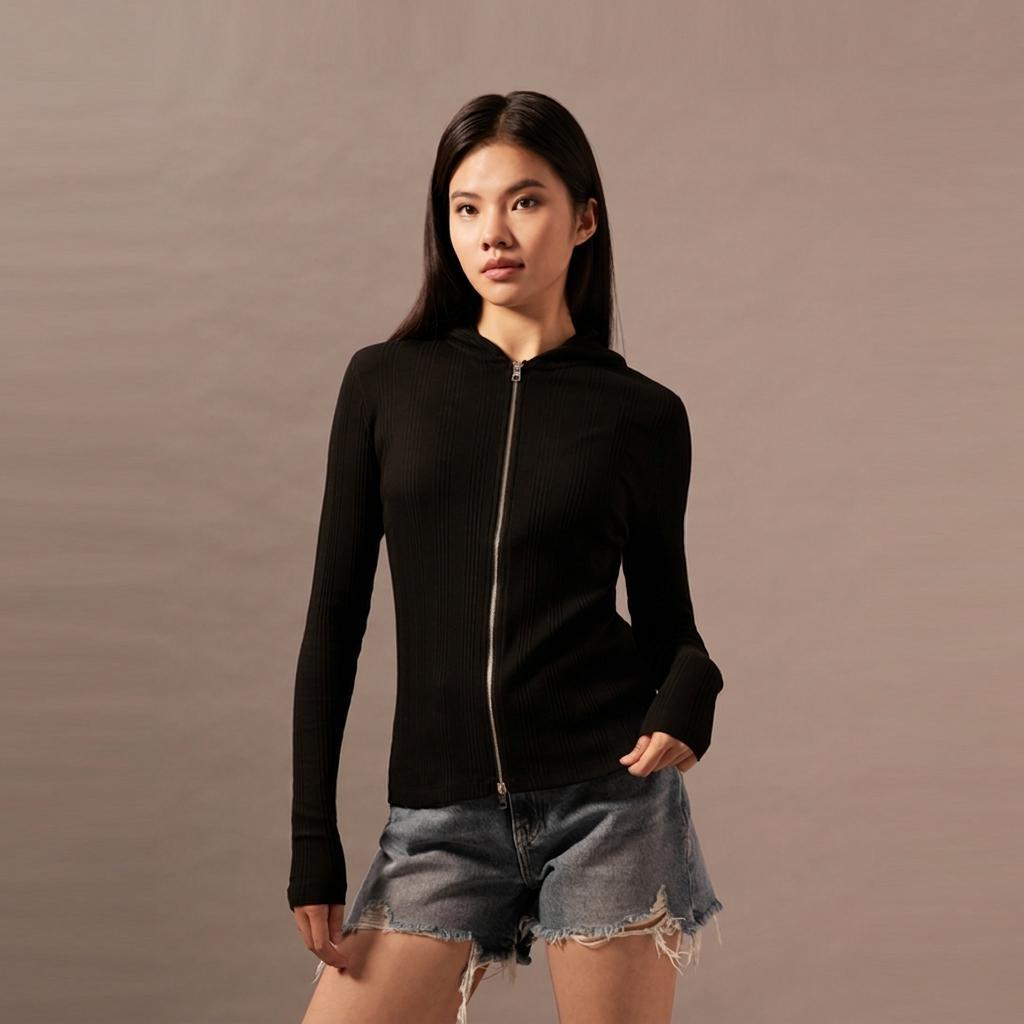 Calvin Klein Minimalistischer bestickter lässiger Pendler-Hoodie mit Reißverschluss Strickpullover Damenpullover Space-Black J223550