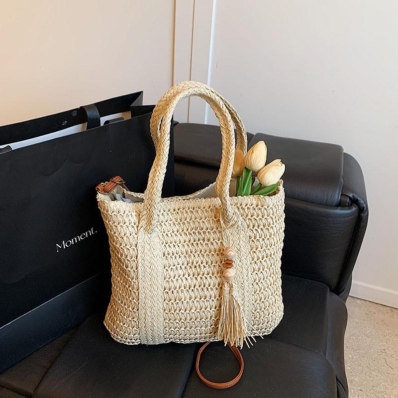 Large Capacity Underarm Bag Women's Bag 2025 New Summer Straw Bag Simple Shoulder Messenger Bag Woven Bag