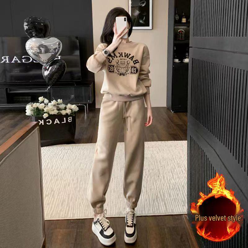 

2024 Women s Petite Fleece Sweatshirt Two-Piece Set - Street Style Sportswear for Autumn & Winter M
