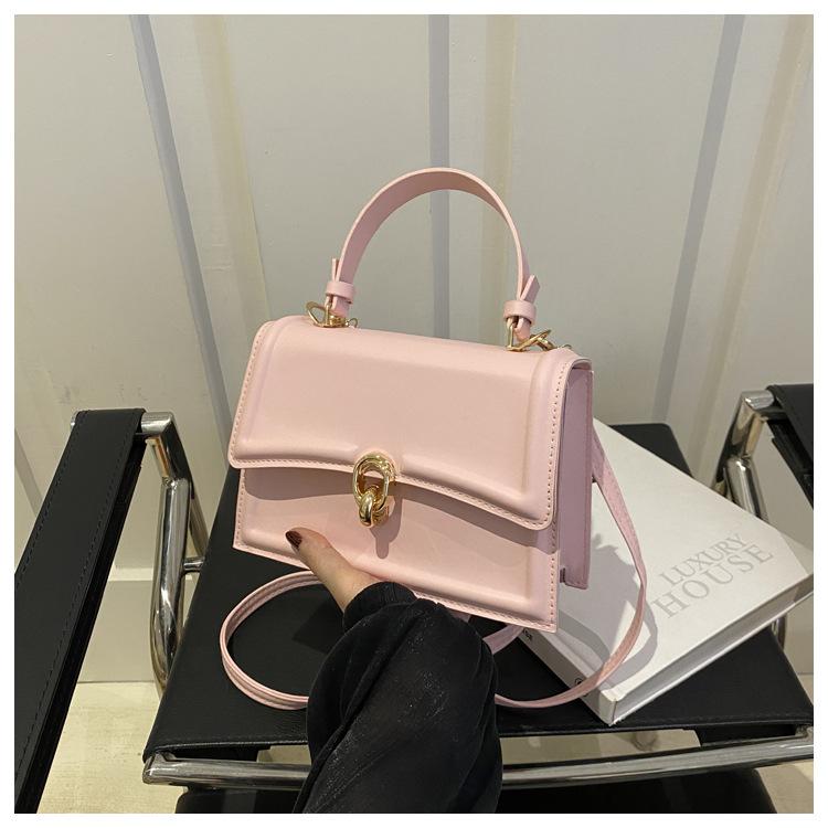 Retro Minimalist Faux Leather Handbag for Women Small Quilted Shoulder Crossbody Bag KTB розовый