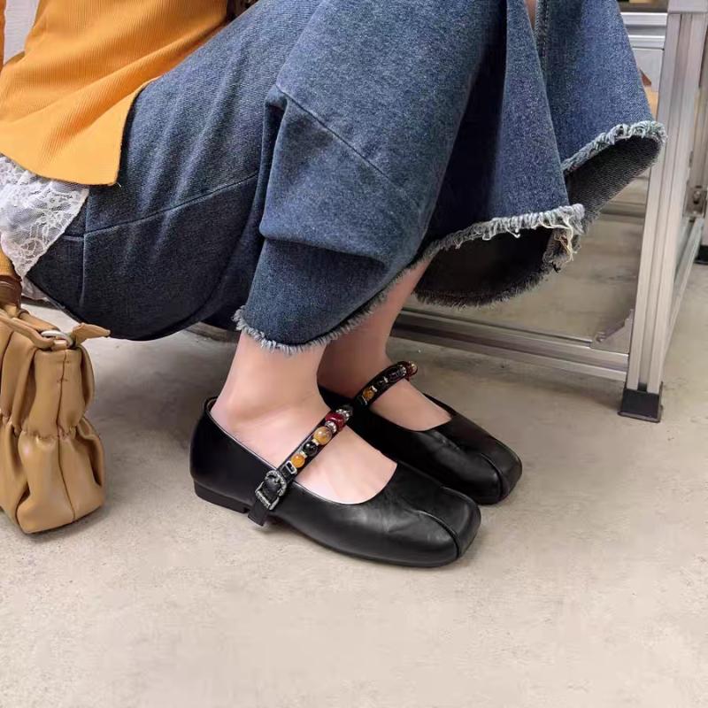 Fashion 2025 New Designer Faux Suede Flats Women Round Toe Ethnic Style Elegant Mary Jane Shoes Luxury Gemstone Buckle Design Brand