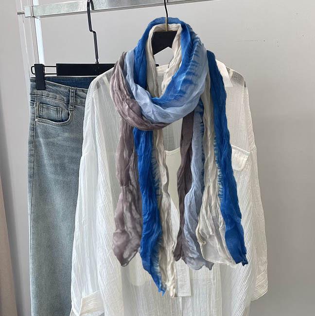 Sciarpa da Donna Blu Sfumato Effetto Cotone e Lino – Retro, Versatile, Lunga Stola Pieghettata per Autunno/Inverno.