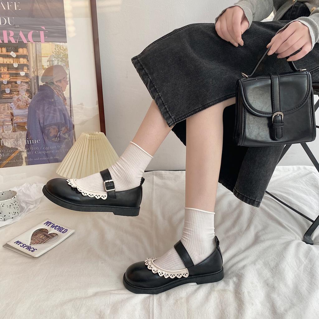 Round head soft sole shallow mouth single shoes women's retro French flat bottom with skirt lace Mary Jane shoes