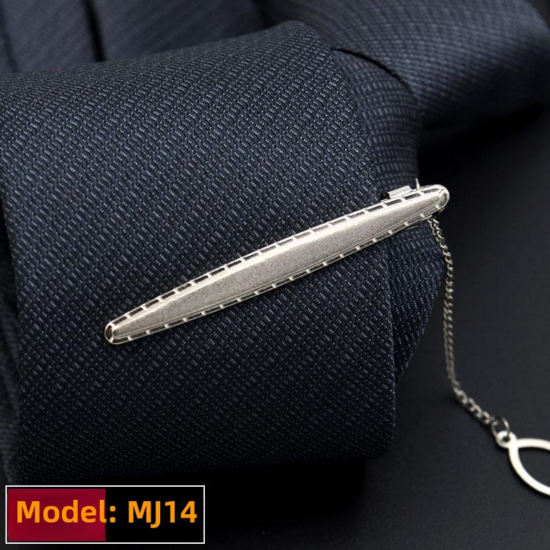 Silberne Krawattenklammer für Herren – formelles, schlichtes, professionelles Accessoire