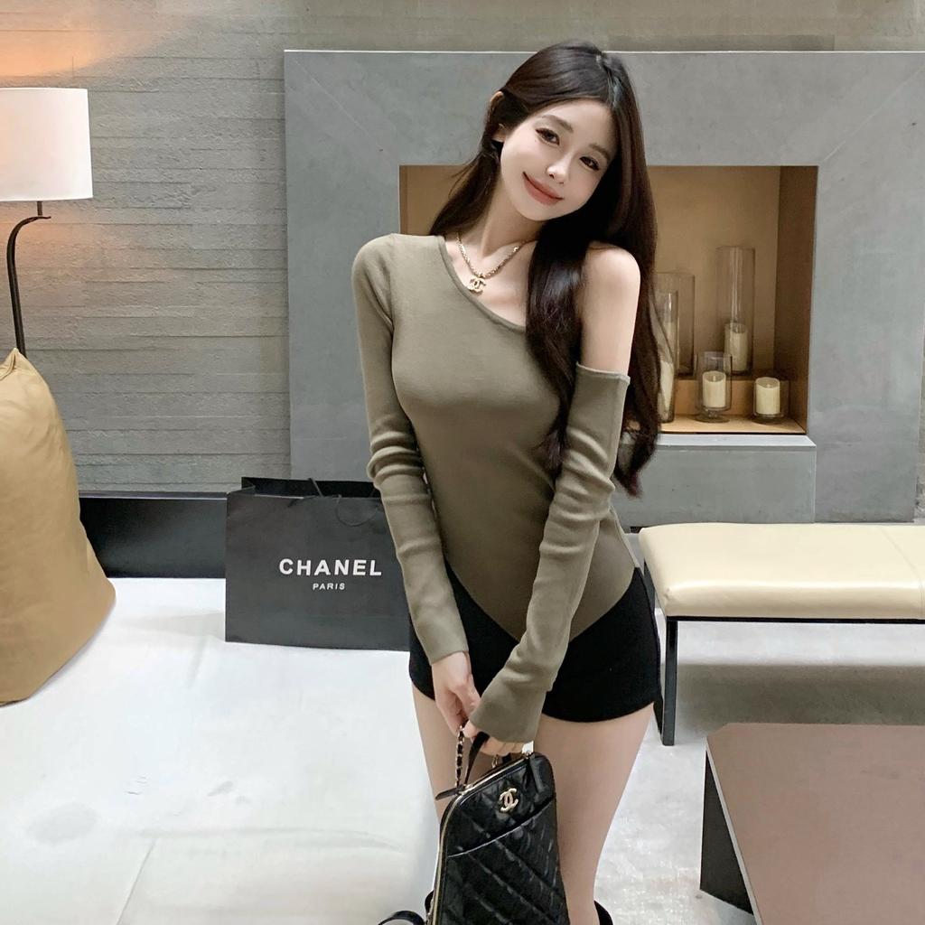 Pure Desire Hottie Sexy Slanted Shoulder Female Design Sense Niche Unique Chic Irregular Autumn Knitting