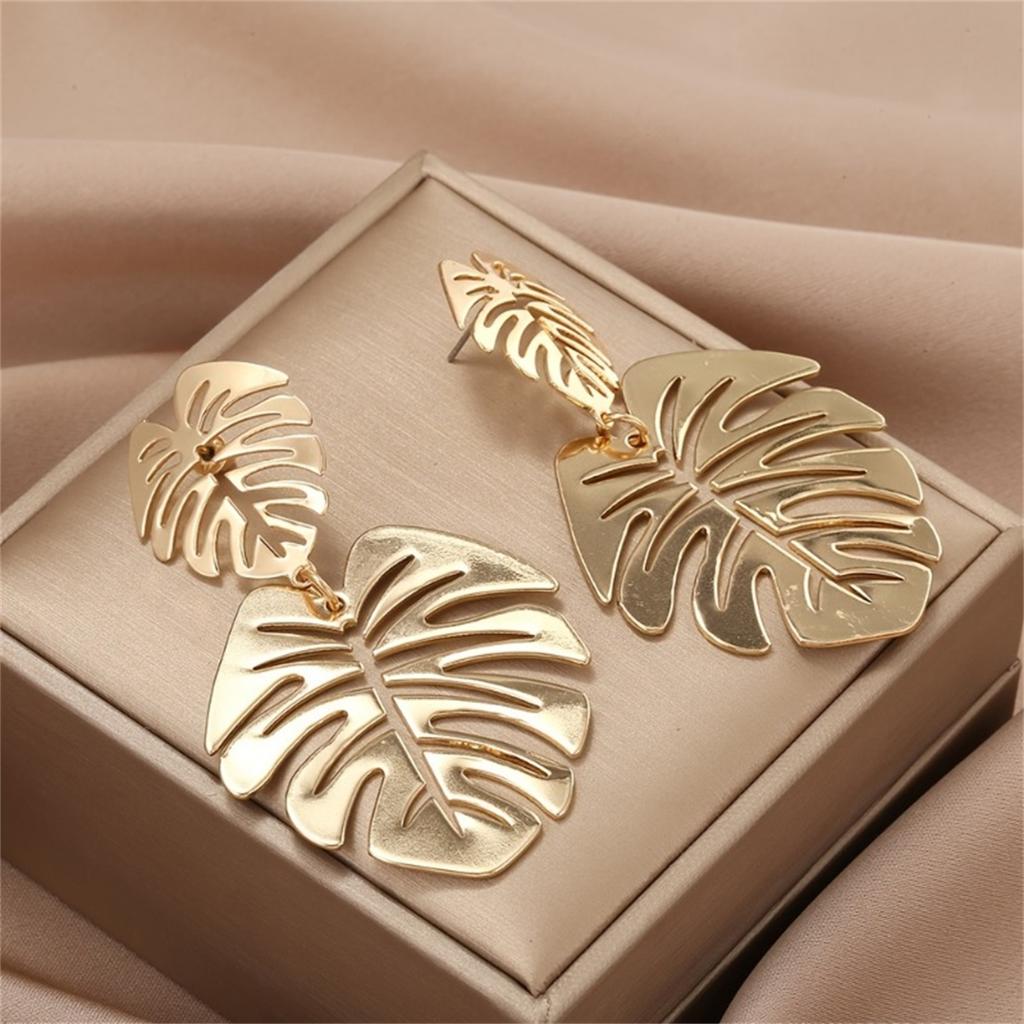 Vintage Monstera Palm Gree Leaf Charm Drop Dangle Stud Earrings For Women Girl Elegant Casual Chic Modern Jewelry