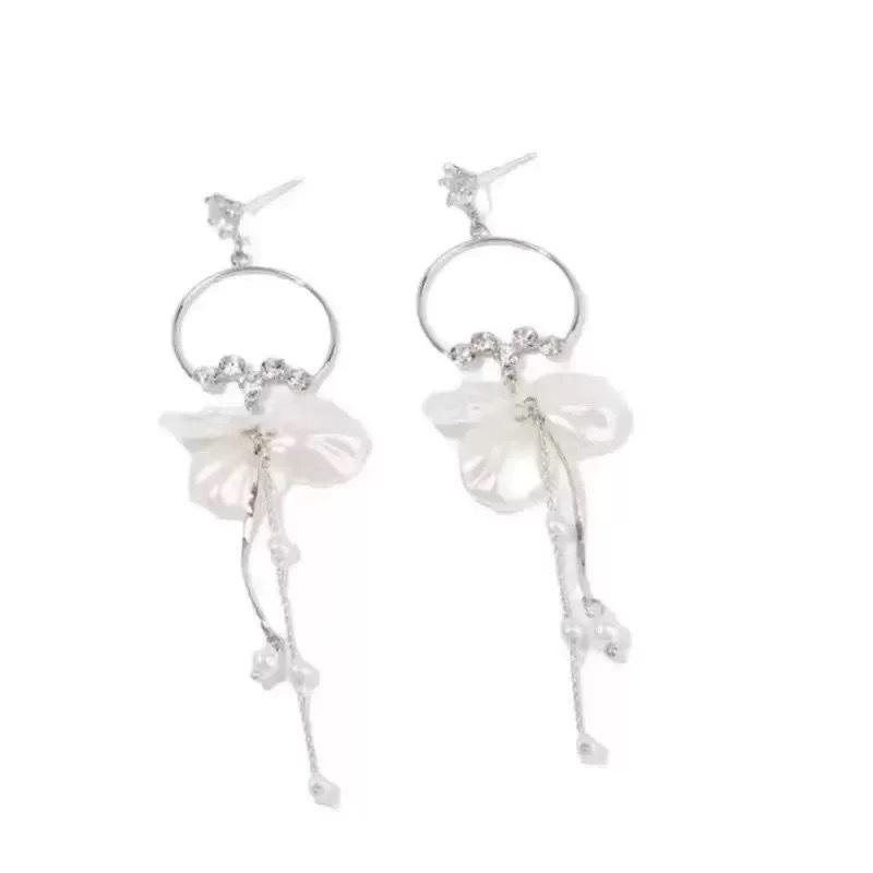 Extra Long Petal Pearl Fringe Earrings Women Minimalist Luxury Small Batch Elegant Dangle Earrings