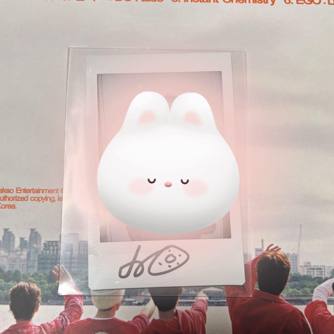 

[USED] idntt Dohoon sign polaroid