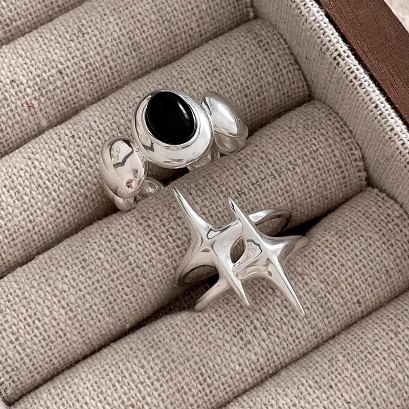 Copper Unique Fashion Ring Featuring Contemporary Open Design And Black Onyx Stone