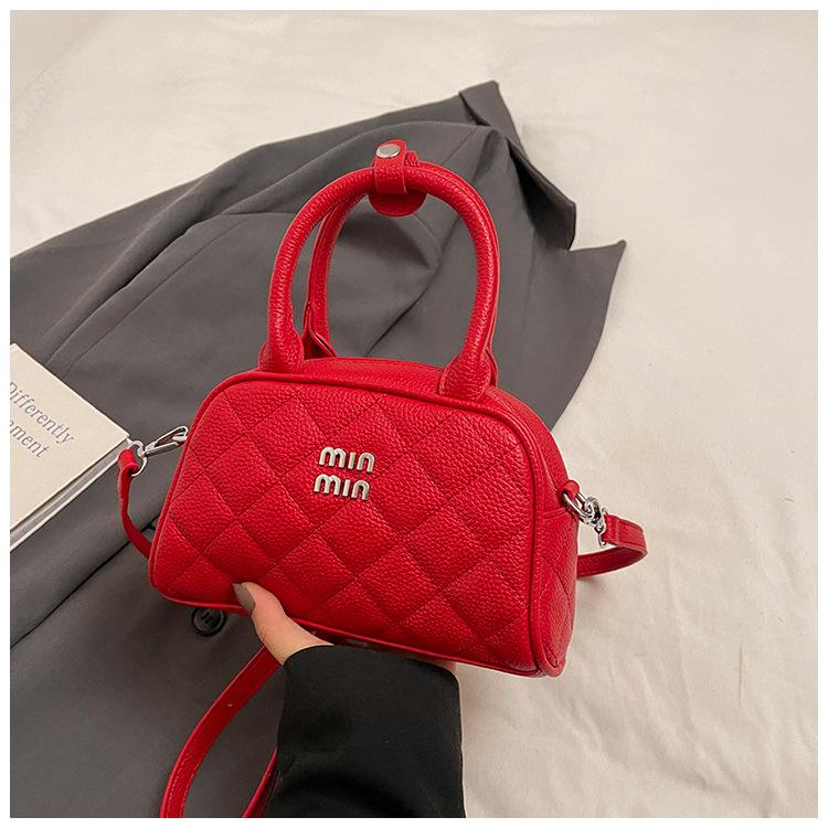 

Сумка-ниша из ромбовидной вышивальной нити, женская, 2025, новая, летняя, популярная, универсальная, модная, портативная, сумка-боулинг, сумка-мессенджер красный